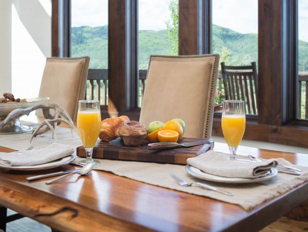 Jackson Hole Luxury Vacation Rental Sleeps Eight Guests