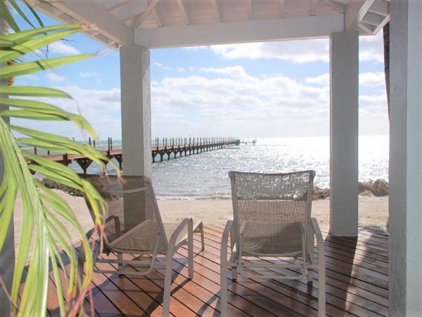 Oceanfront 3 Bedroom Home Beautiful Islamorada Pool & Dock