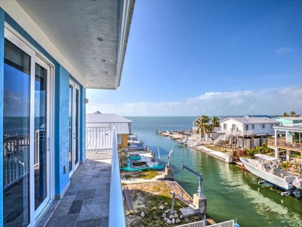 Canal Front Three Bedroom Pool Home on Marathon