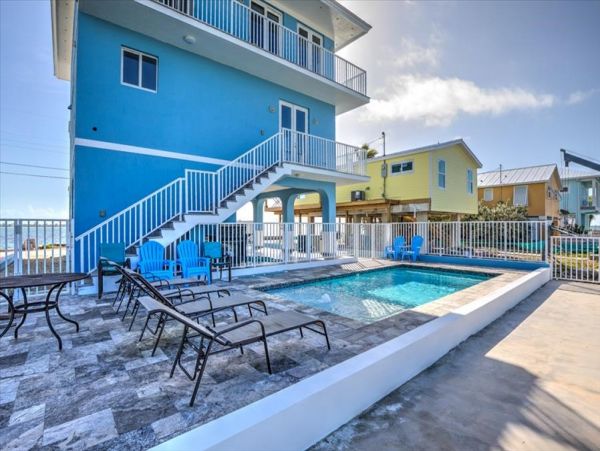Canal Front Three Bedroom Pool Home on Marathon