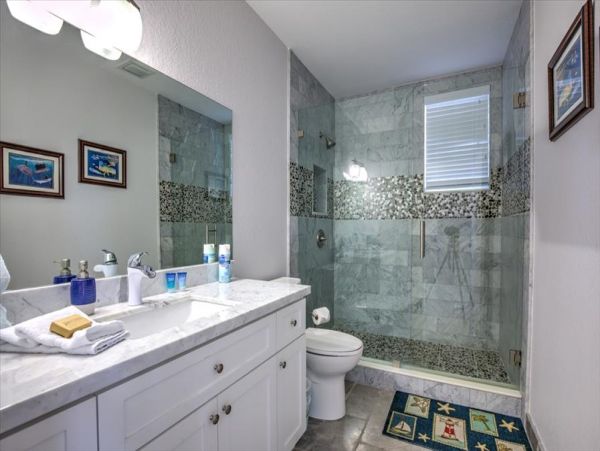 Canal Front Three Bedroom Pool Home on Marathon
