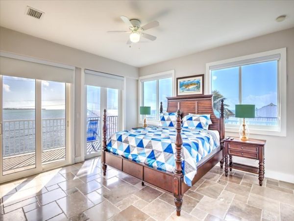Canal Front Three Bedroom Pool Home on Marathon