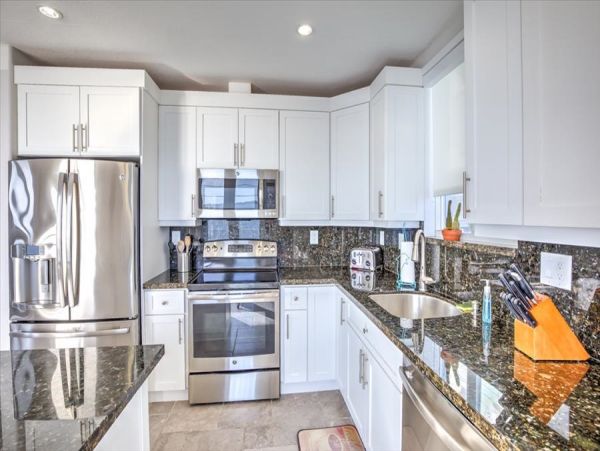 Canal Front Three Bedroom Pool Home on Marathon