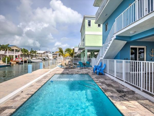 Canal Front Three Bedroom Pool Home on Marathon