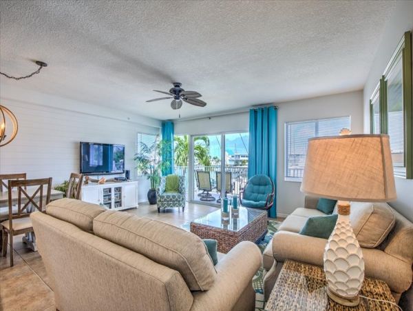 Three Bedroom Florida Keys Vacation Townhome Sleeps 6