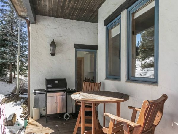 Vail 4 Bedroom Plus Bonus Room Walk to Lift Vacation Home