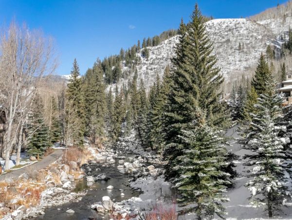 Vail 4 Bedroom Plus Bonus Room Walk to Lift Vacation Home