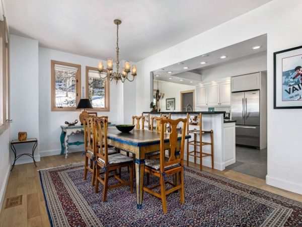 Vail 4 Bedroom Plus Bonus Room Walk to Lift Vacation Home