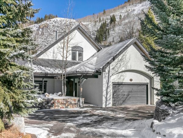 Vail 4 Bedroom Plus Bonus Room Walk to Lift Vacation Home