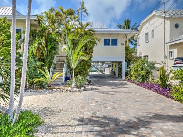 Half Duplex in Key Colony Beach - Ideal Vacation Getaway
