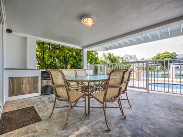 Half Duplex in Key Colony Beach - Ideal Vacation Getaway