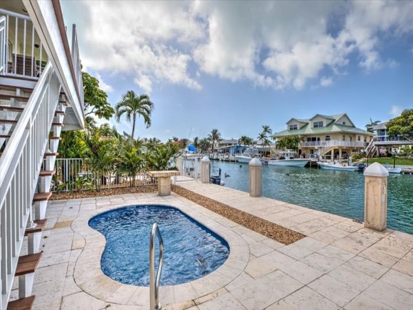Half Duplex in Key Colony Beach - Ideal Vacation Getaway