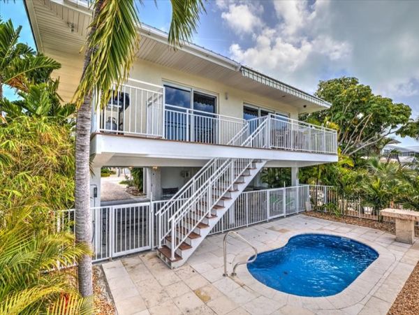 Half Duplex in Key Colony Beach - Ideal Vacation Getaway