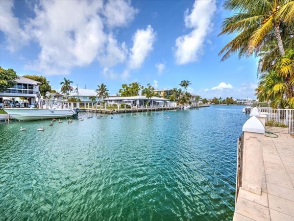 Half Duplex in Key Colony Beach - Ideal Vacation Getaway