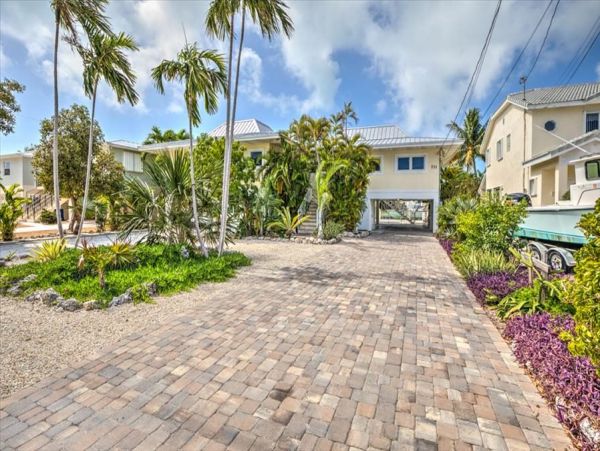 Half Duplex in Key Colony Beach - Ideal Vacation Getaway