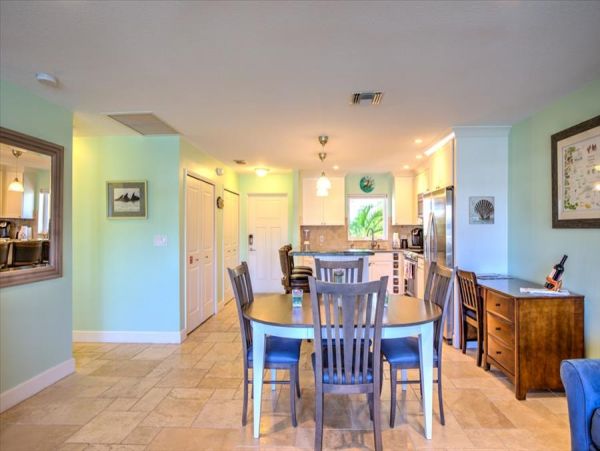 Half Duplex in Key Colony Beach - Ideal Vacation Getaway
