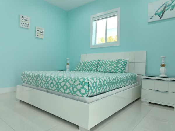 Florida Keys Waterfront Vacation Rental - Contemporary Modern Luxury Home