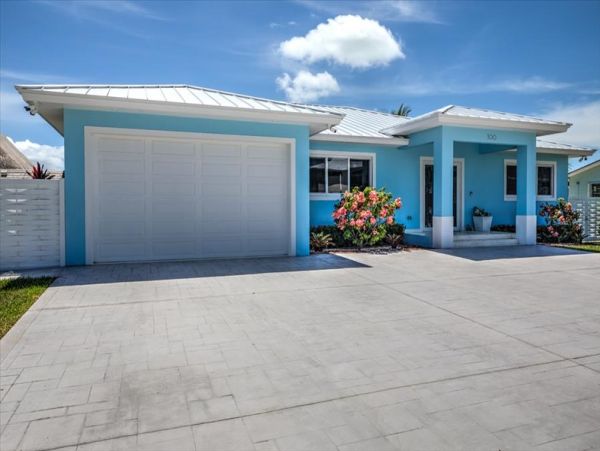 Florida Keys Waterfront Vacation Rental - Contemporary Modern Luxury Home
