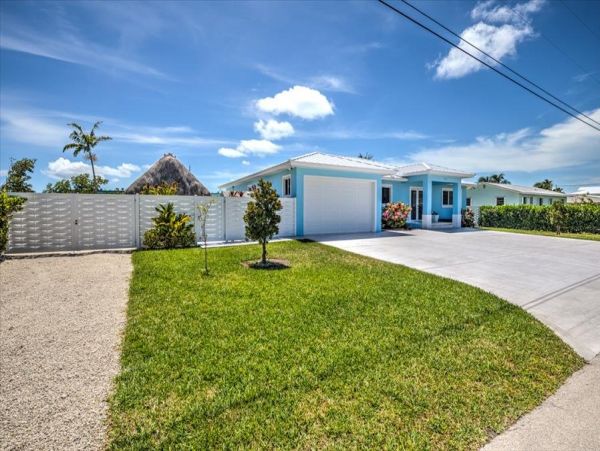 Florida Keys Waterfront Vacation Rental - Contemporary Modern Luxury Home