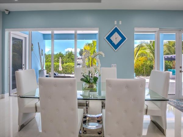 Florida Keys Waterfront Vacation Rental - Contemporary Modern Luxury Home