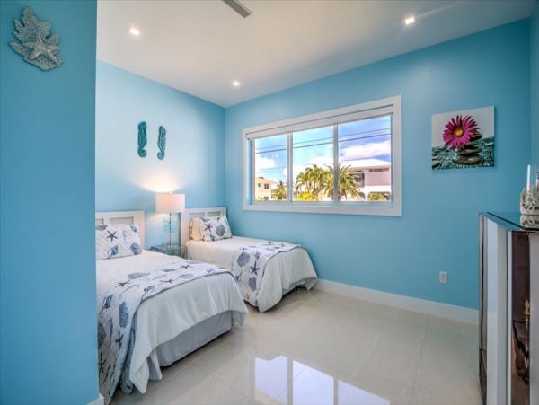 Florida Keys Waterfront Vacation Rental - Contemporary Modern Luxury Home