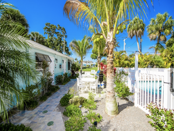 Charming Fishing Retreat with Private Pool in Islamorada