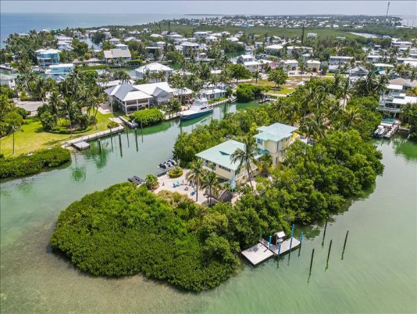 Islamorada Vacation Home With Pool & Boat Dock 15 Guests
