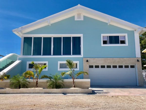Just Steps to Beach Key Largo Three Bedroom Pool Home
