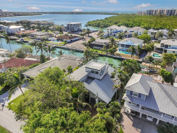 Marco Island Water View Vacation Home Five Bedroom with Pool