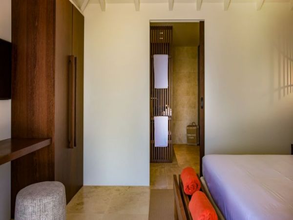 St. Barts Home 964309