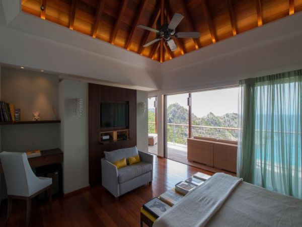St. Barts Home 964310