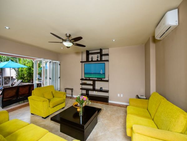 Puerto Aventuras Five Bedroom Pool Villa Walk Beach