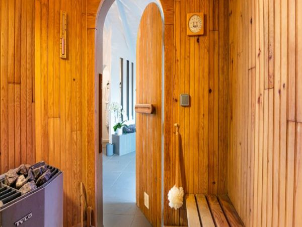 St. Barts Home 964316