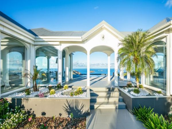 St. Barts Home 964316