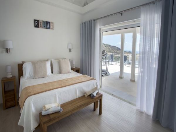 St. Barts Home 964317