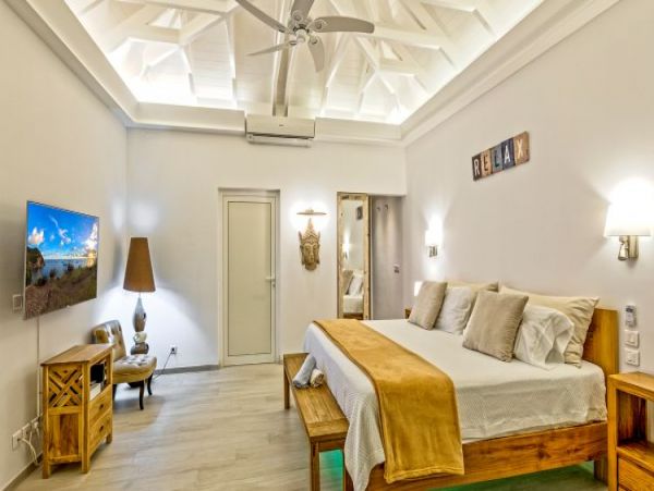 St. Barts Home 964317