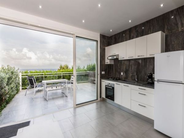 St. Barts Home 964317