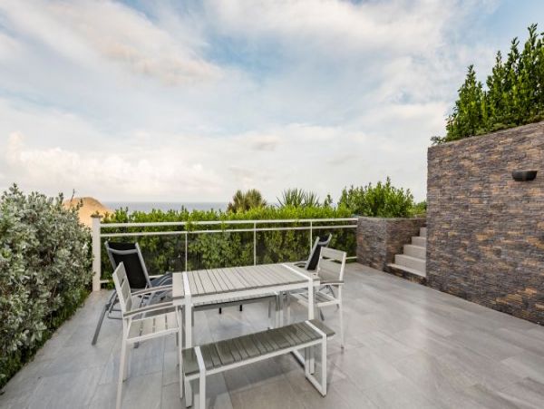 St. Barts Home 964317