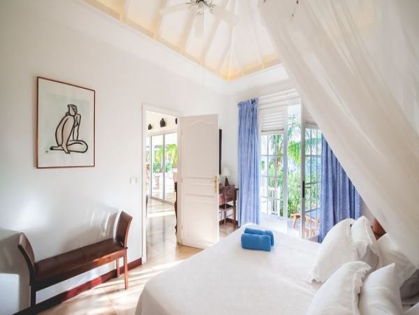 St. Barts Home 964320
