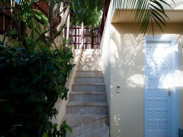 St. Barts Home 964320