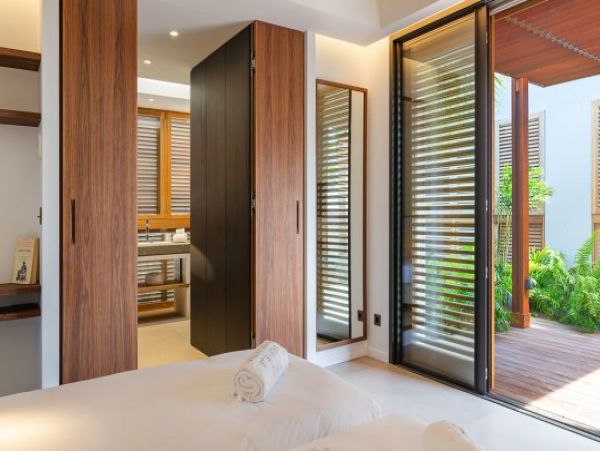 St. Barts Home 964326