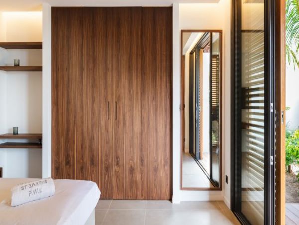 St. Barts Home 964326