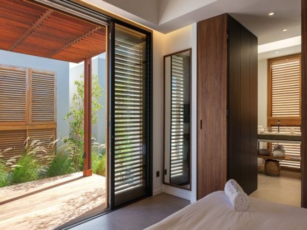 St. Barts Home 964326