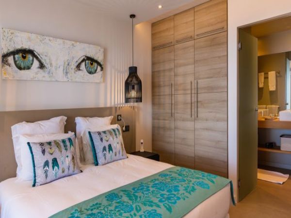St. Barts Home 964327