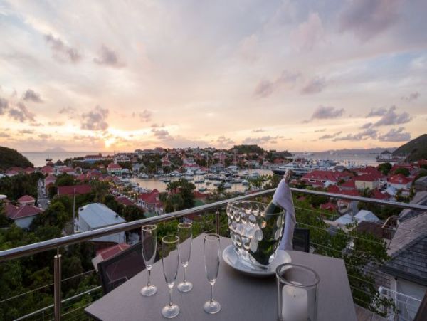 St. Barts Home 964333