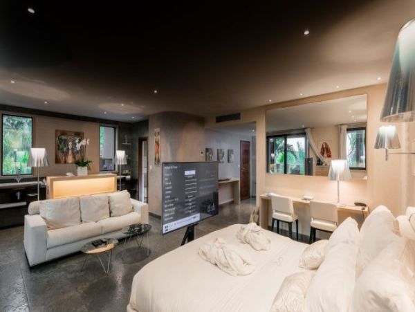St. Barts Home 964334