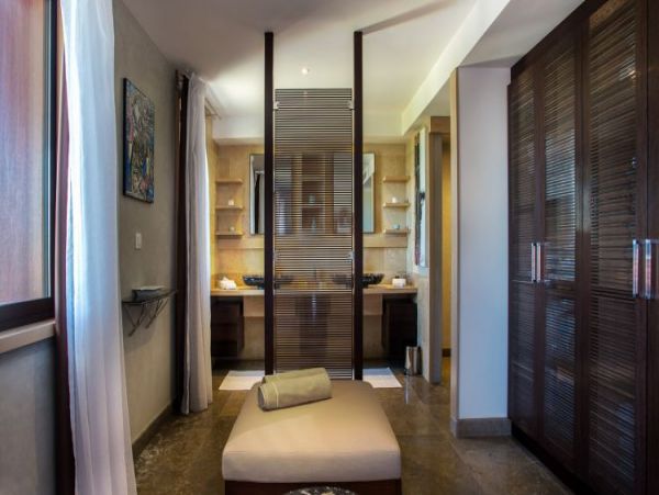 St. Barts Home 964334