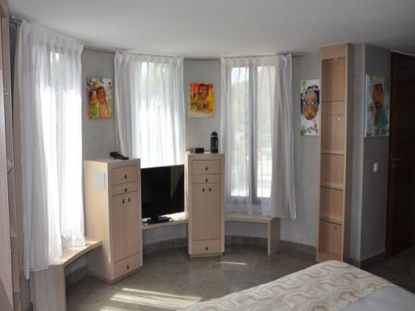 St. Barts Home 964334