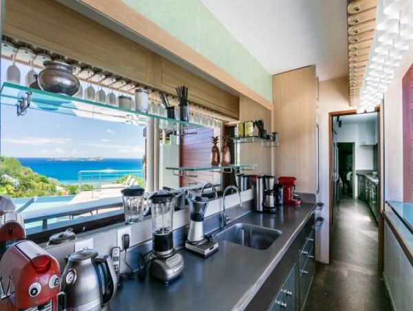 St. Barts Home 964334