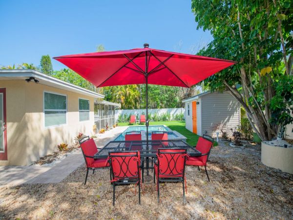 Anna Maria 2 Bedroom Vacation Home Walk To Beach